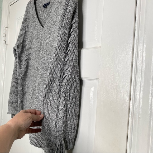 American Eagle Gray V-Neck Sweater Statement Sleeves with Braiding Size Small - Picture 5 of 9